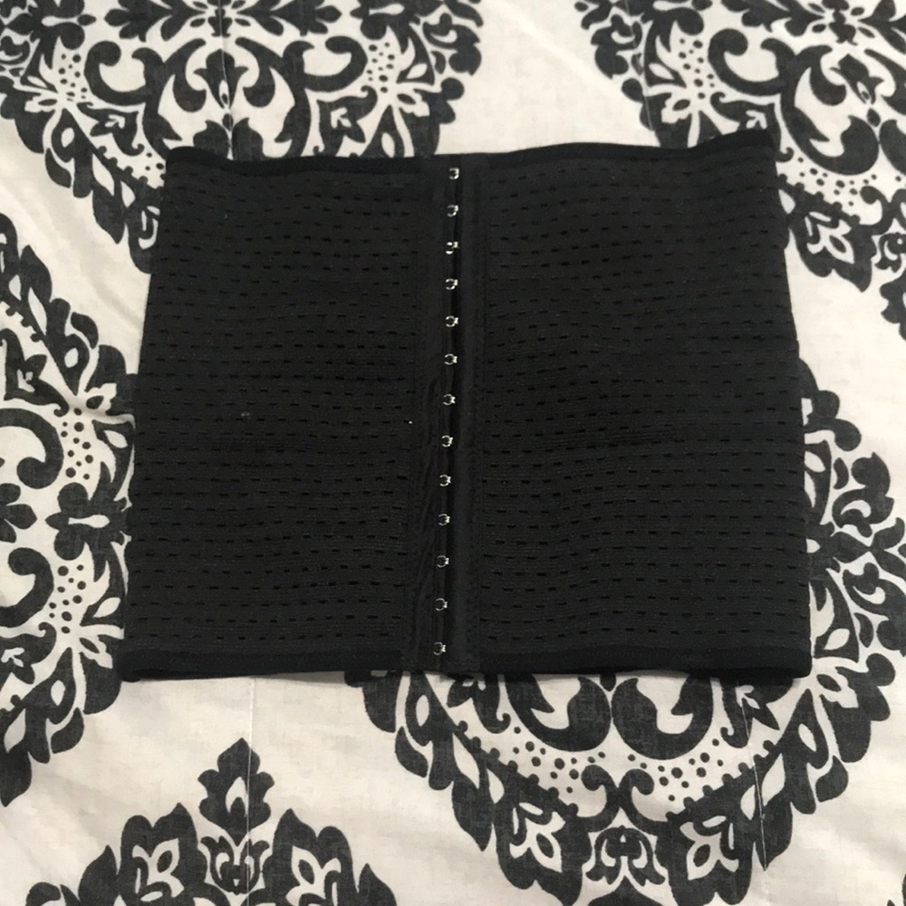 Waist trainer